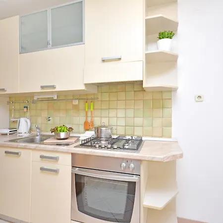 Apartment Tina