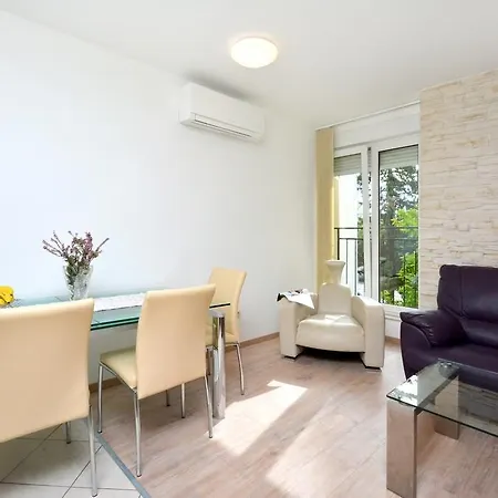 Apartment Tina